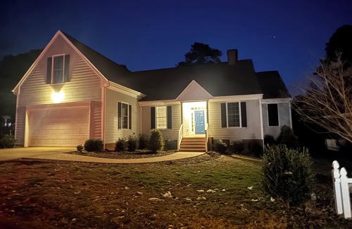Williamsburg House | 5BR Near Colonial Williamsburg & Busch Gardens, Gated,Pet-Friendly With Pool