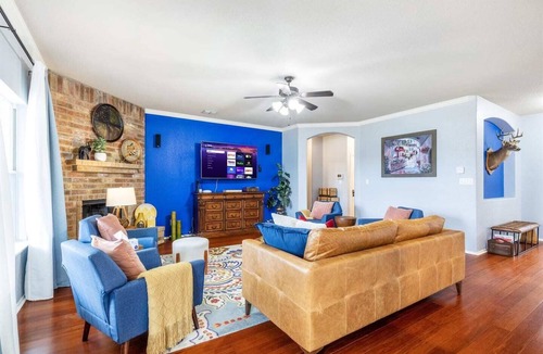 Cibolo House | 5BR Private Pool Home Sleeps 10 - Near San Antonio & Lackland