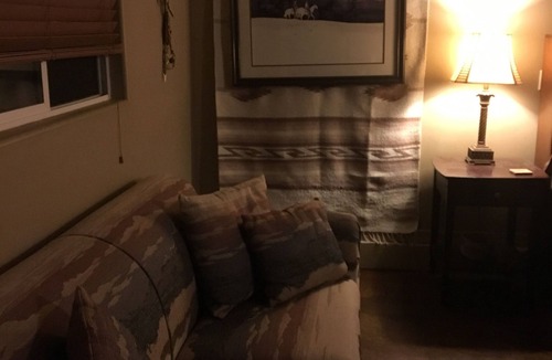 Anthem Apartment | A couples retreat, hiking trails, horse boarding available, Desert Hills.