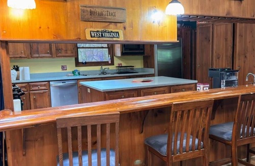 Hico House | A real home where hospitality meets history/Spacious house/13 private acres