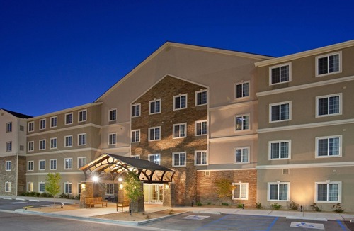 Albuquerque Apartment | Accessible 1BR Suite | Daily Breakfast, Pool & BBQ