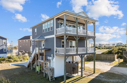 Ocean City Beach House | Across the street from the beach! 4/3 with Spectacular views & ELEVATOR!