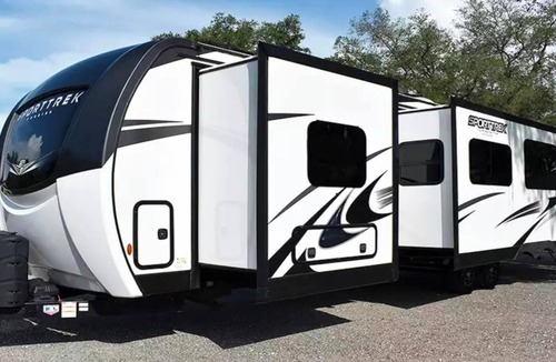 Lutz House | Adorable 2-bedroom camper the heart of Lutz