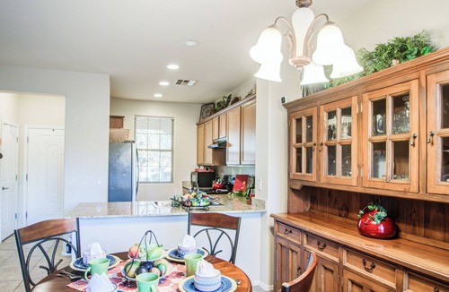 Lyons Gate House | Adorable Gilbert 3 Bedroom Hide Away with Office & WiFi!