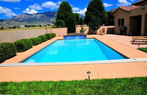 Nor Este House | Albuquerque Home w/Heated Pool & Hot Tub Near Balloon Fiesta