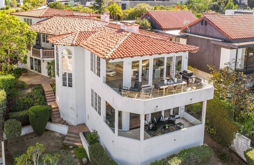 Country Club House | Amazing panoramic ocean views from this newly remodeled La Jolla gem with 4 full suites, Sleeps 12