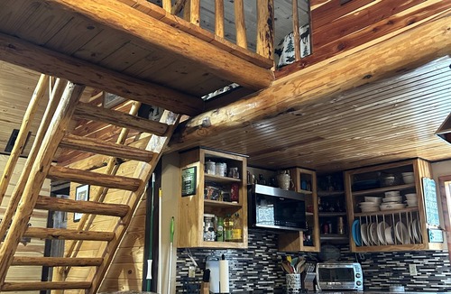 Athens Cabin | Anderson Paradise Cabin in Albert Pike Recreational Area, Caddo Gap Arkansas