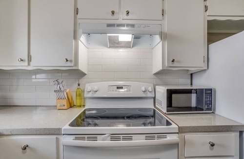 Andover House | Andover Abode - sleeps 6