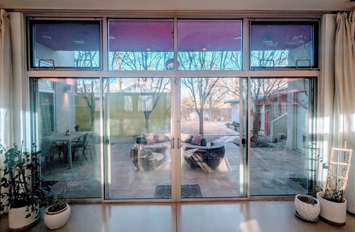 Downtown Albuquerque House | Architecture Award Winner! Exclusive Rooftop Hot tub near Old Town & Downtown