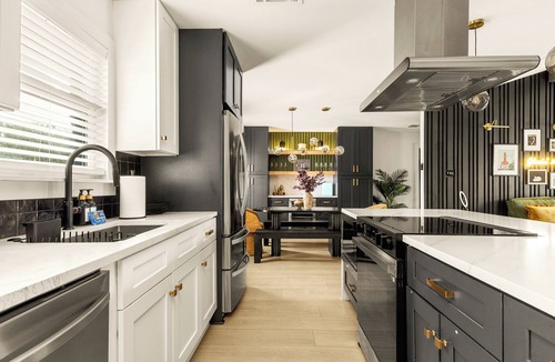 South Manchaca House | Austin Getaway: Heated Pool, Hot Tub, Ping Pong, Fireplace & Private Theater