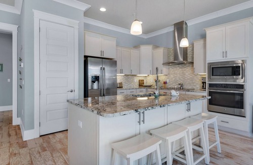 Navarre Beach House | “Bay Side Retreat” Luxury Vacation Home, Pool/Hot tub, Paddleboard/Kayak