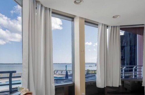 Pensacola Beach Condo | Bayfront Retreat with Pool, Perfect for 6 - PBC108