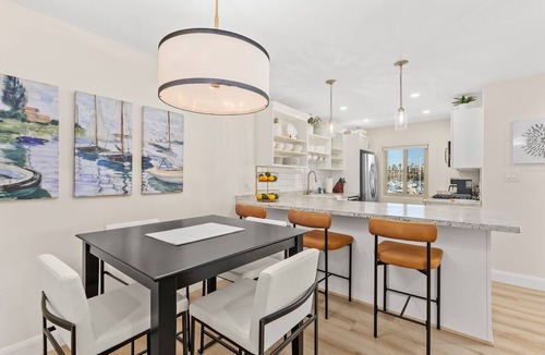 Townsite Condo | Beach Condo with Harbor View | Pool & Hot Tub 211B