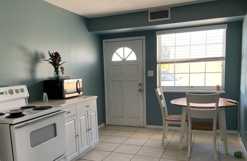 Bay Esplanade Cottage | Beach Cottage