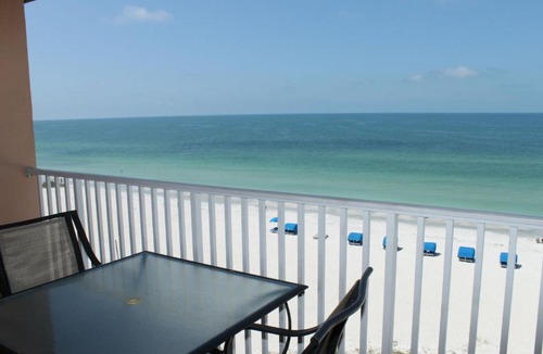 Indian Shores House | Beach Palms by Florida Lifestyle Vacation Rentals