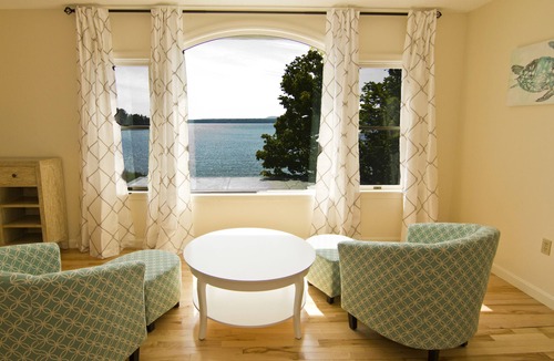 Trenton House | Beachfront Getaway: Acadia & Bar Harbor, A/C, Fire Pit, Gazebo-New for 2025.