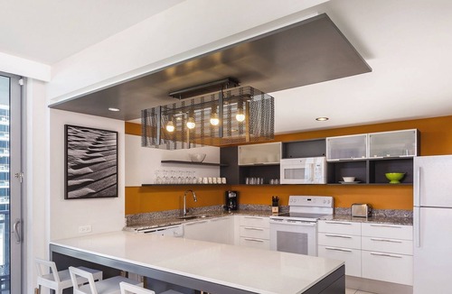 Clearwater Beach Resort | Beachside 1-Bedroom Clearwater Beach Suite + Amenities