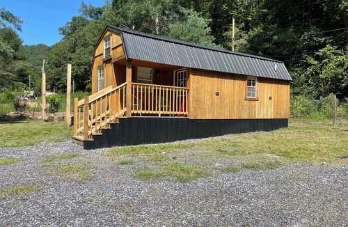 Isaban Cabin | Beautiful 4-bedroom cabin with AC in serene Isaban