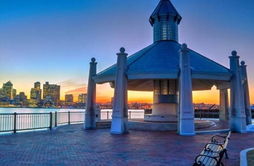 East Boston House | Beautiful 4BD/2BA Gem! Near airport, city, subway.