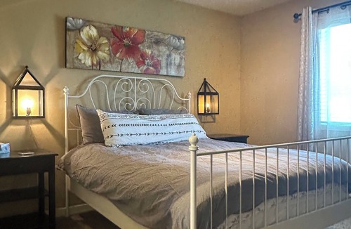 Vancouver House | Beautiful 4BR Home in E Vancouver 30+ Day Stays Near PDX, Costco & Hospitals