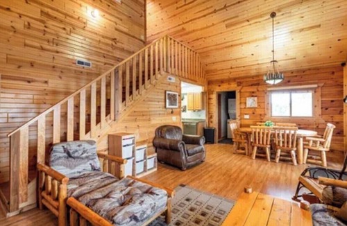 Warrens Cabin | Beautiful cabin located near Three Bears Park/Jellystone