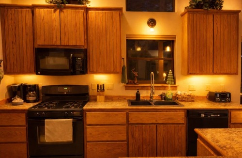 Cloudcroft House | Beautiful Cloudcroft Getaway cabin on National Forest & biking/hiking trails