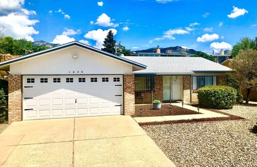 Northeast Heights House | Beautiful newly remodeled 3 bed 2 bath foothills home. No cleaning fees.