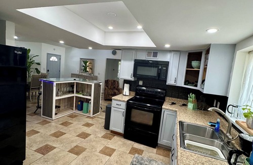 Riverview House | Beautiful oversized 2-bedroom house in Riverview near many points of interest.