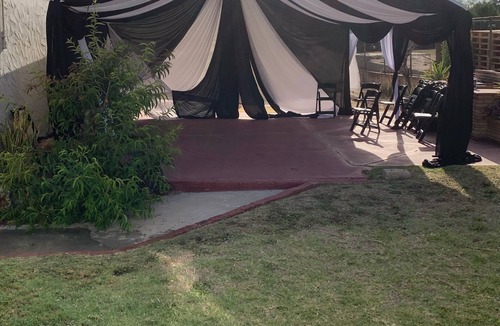 Los Angeles House | Beautiful private residence in quiet neighborhood. 5 mins. from SoFi Stadium
