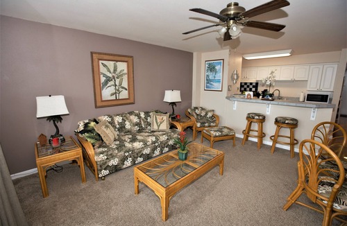 Wailua Condo | Beautiful Spacious Oceanfront Condo on Wailua Bay