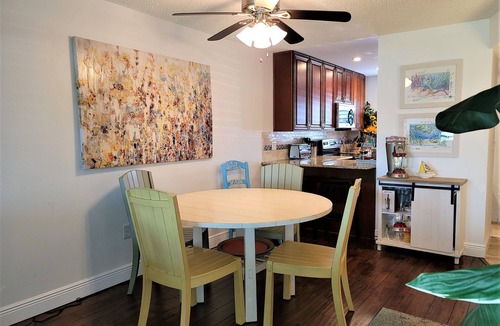 Apollo Beach Condo | Beautiful Sunsets! One level living w/some handicap grabrails