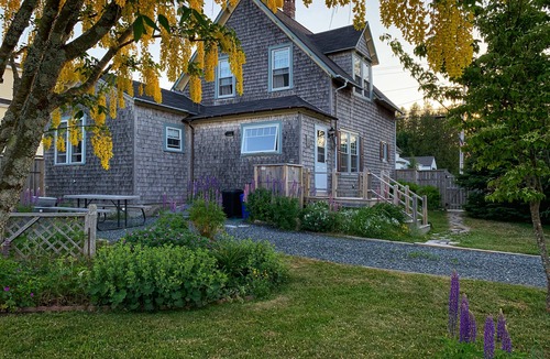 Winter Harbor House | Beautiful Victorian Cottage on Downeast Maine Coast ~ Next to Acadia Schoodic !