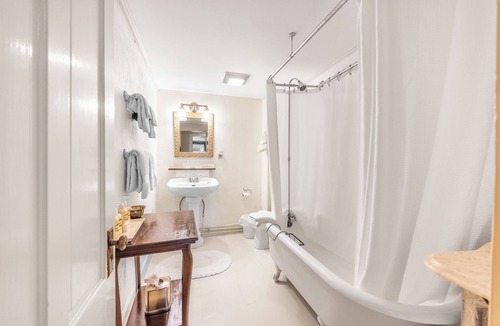Blue Hill Bed & Breakfast | Blue Hill Inn