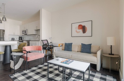 Assembly Square Apartment | Blueground | Assembly Square, pool, nr Mystic River
