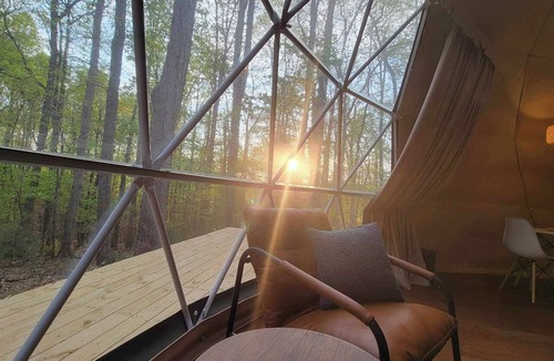 Forest Hill Cabin | "Bluestone" Luxury glamping dome w/hot tub on a private deck, heat and a/c