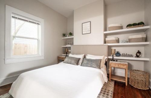 Wilmington House | Bluewater Downtown Cottage
