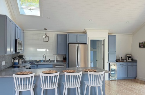 Blue Hill House | Boathouse at Waters Edge Coastal Oceanfront Luxury near Acadia. Sleeps 8!