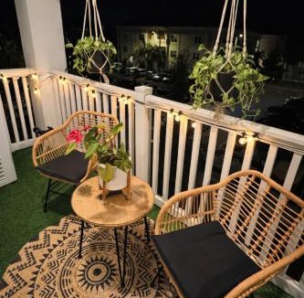 Bearss Plaza Apartment | Boho Boutique Retreat - Pool - Gym - Private Patio