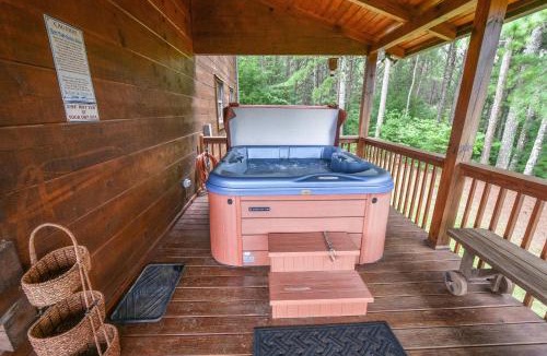 Ducktown House | Brew with a View-3br/3ba sleeps 8, hot tub, gamero