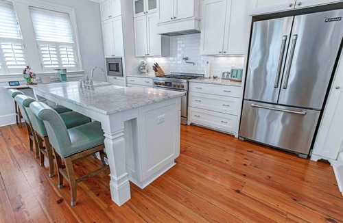 Savannah Victorian District House | Bright, Luxurious Executive Rental Near Forsyth w/Parking by Lucky Savannah