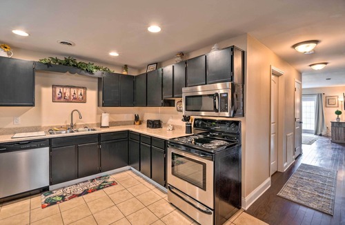 Bristol House | Bristol Escape w/Patio, 2 Mi to Downtown!