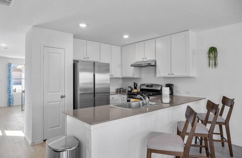 New Braunfels House | Business Haven in New Braunfels with 5 Beds