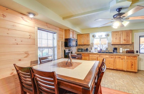Ragland House | Cabin Close to ATV & Hiking Trails in Delbarton
