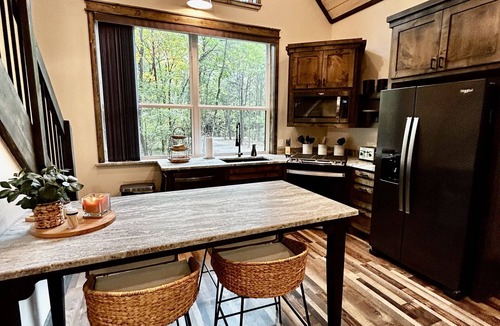 Muse Cabin | Cabin in the woods with hot tub near hiking, ATV/SXS and horseback trails