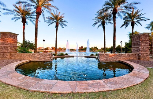 Maricopa House | Calming 5 Bed, 3 Bath, in Good Location