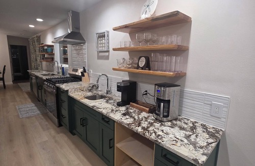 Flour Bluff House | Canal Home with Private Pool! Bring the family & your boat! Beautiful Sunsets
