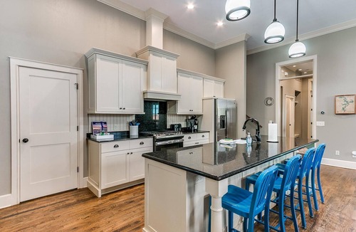Carlton Landing House | Carlton Landing! Beautiful Townhouse just steps away from the water front.