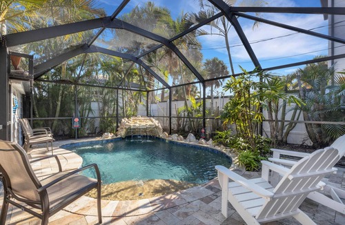 Clearwater Beach House | 🌴Casa Del Mar | Huge Home + Casita | Private Pool Steps to North Beach Sleeps 12 ➠ 971