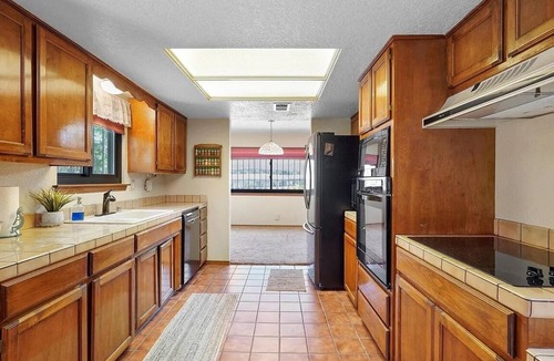 Taylor Ranch House | Casa Herradura: Desert Charm Near Petroglyph Trails, in Albuquerque's Westside.