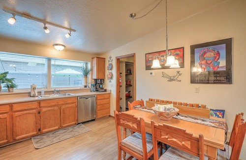 Northeast Heights House | "Casa Sol" 2 bedroom/2 bath, Pets Welcome, 5G fiber Wifi !